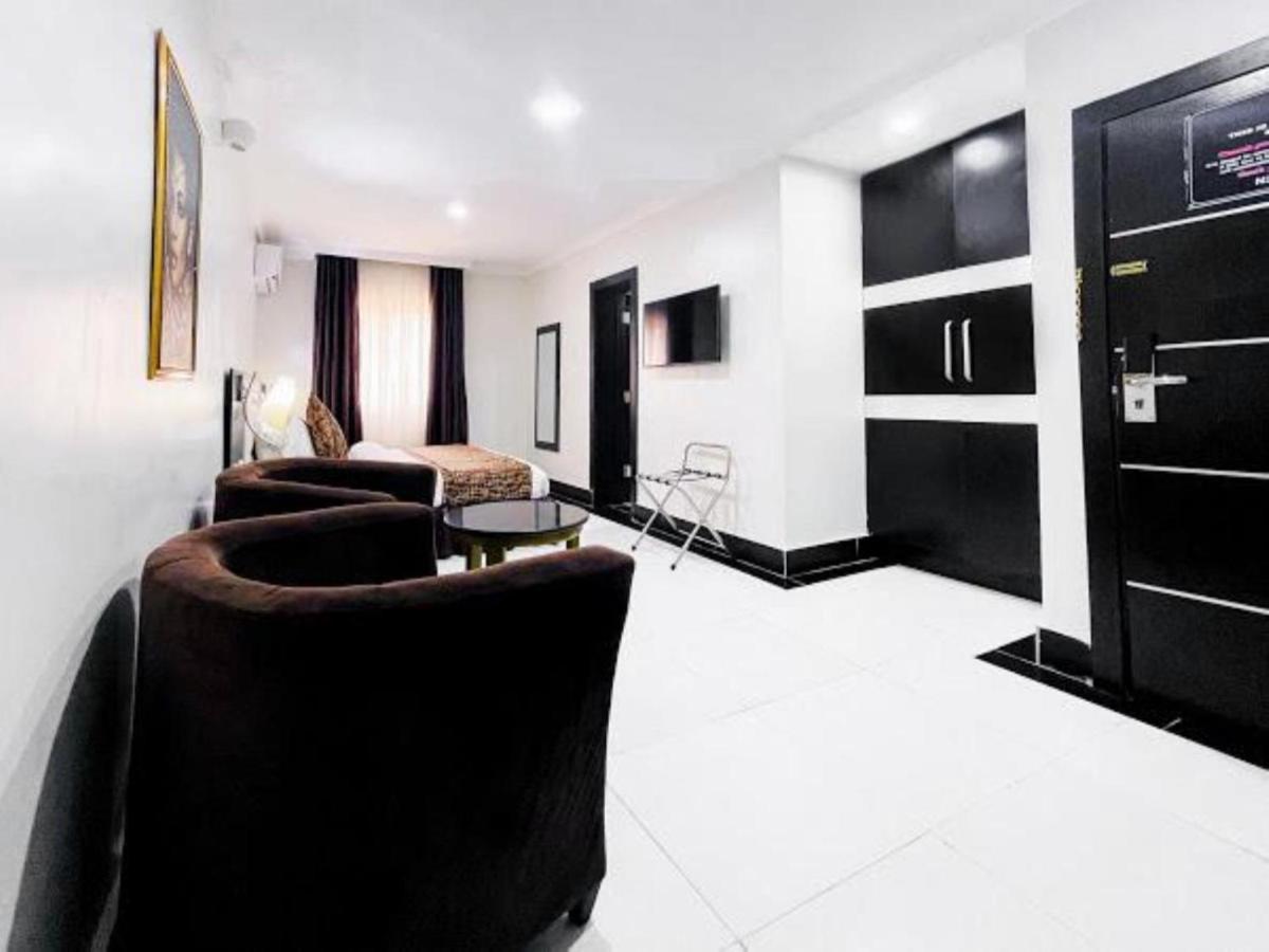 Pasadena Suites Lekki Extérieur photo