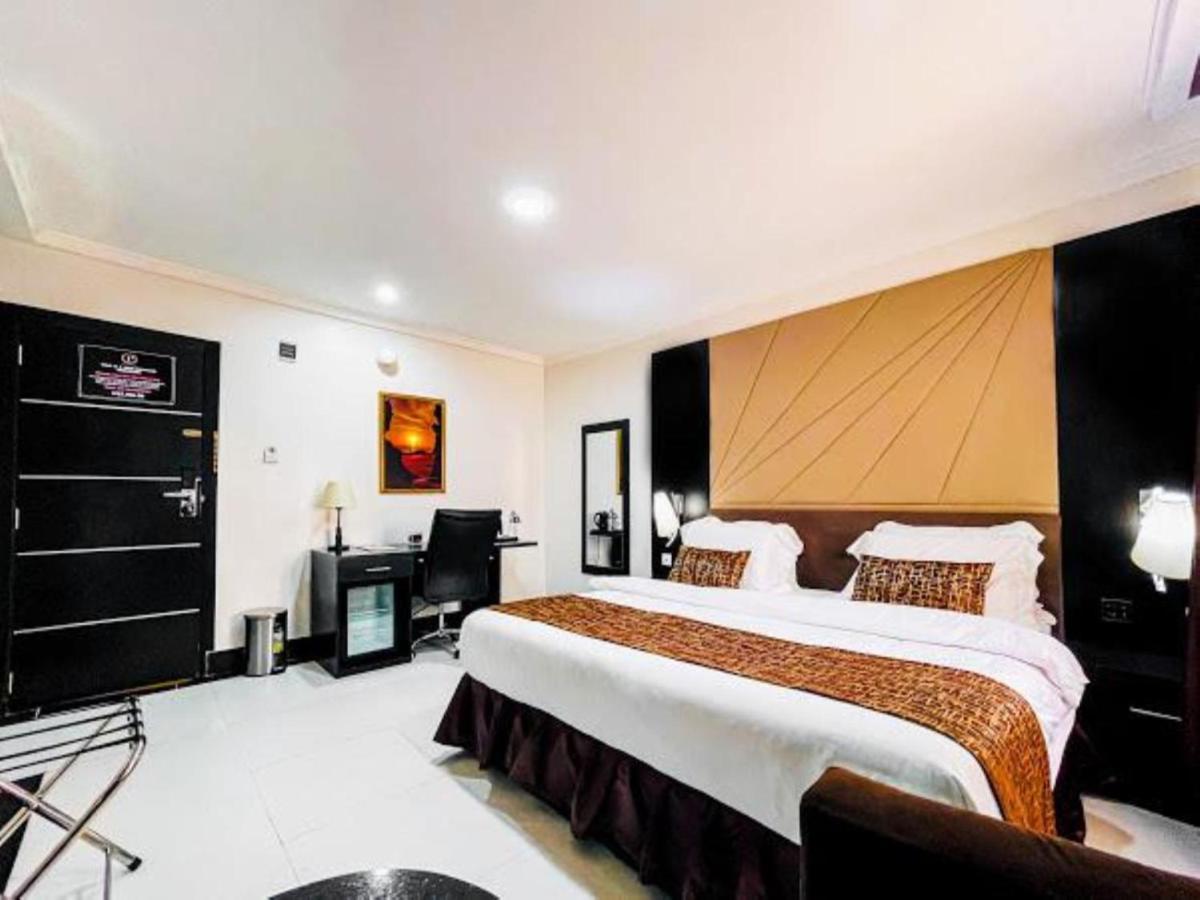 Pasadena Suites Lekki Extérieur photo