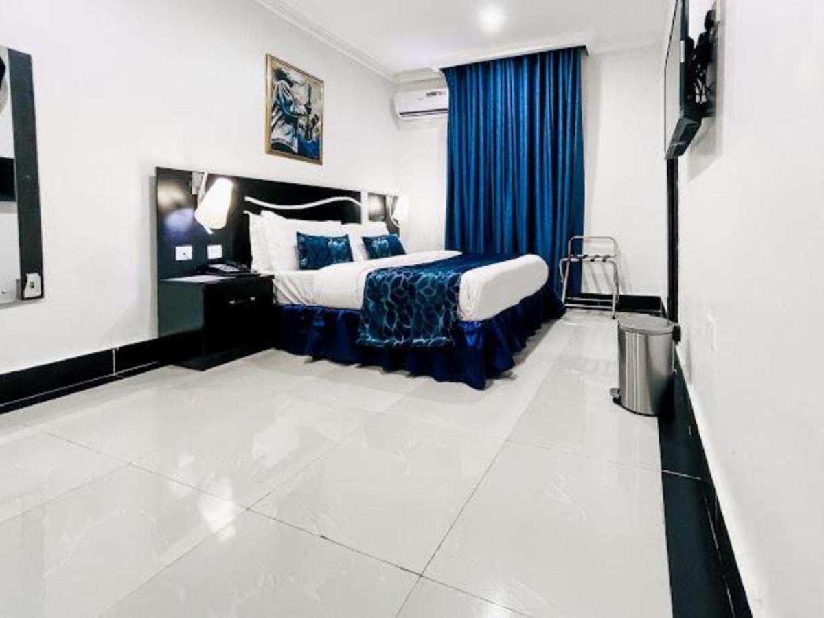 Pasadena Suites Lekki Extérieur photo